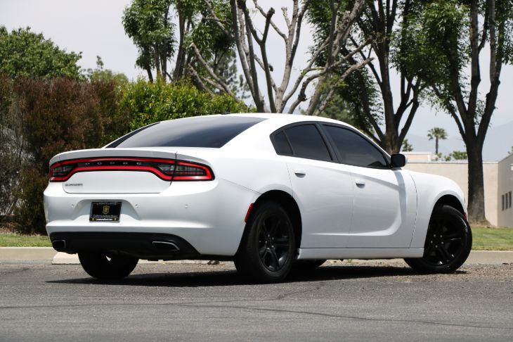 Sold 2016 Dodge Charger SE in Montclair