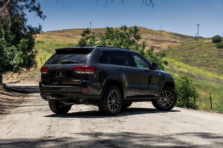 Sold 2017 Jeep Grand Cherokee Trailhawk(BLUETOOTH & BACK-UP CAMERA