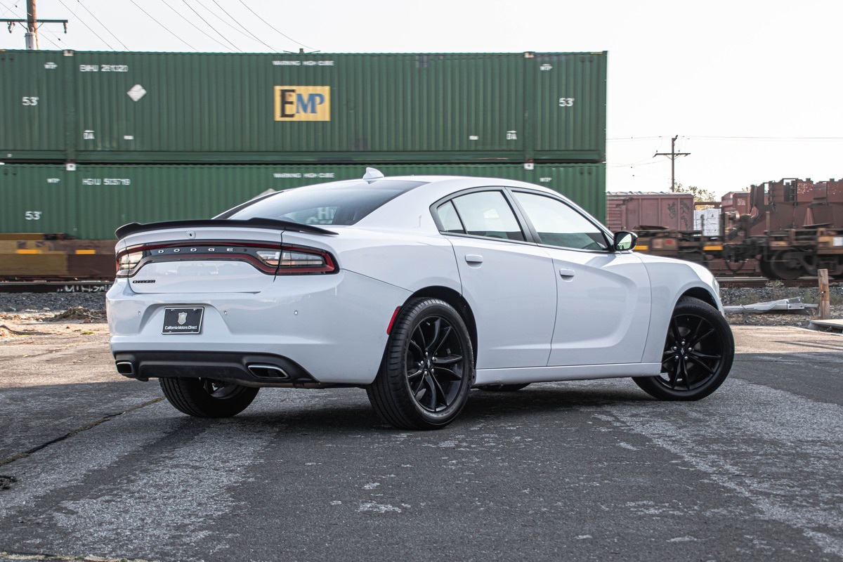 白ページ Sold 2018 Dodge Charger SXT Plus in Montclair