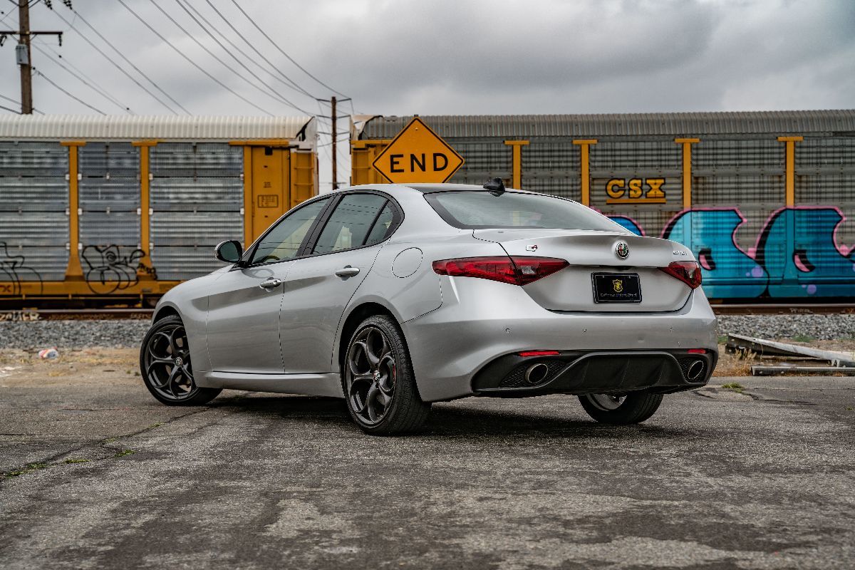 アルファロメオ　ジュリアTI　（Silver） New 2020 Alfa Romeo Giulia TI SPORT Ti For Sale (Sold
