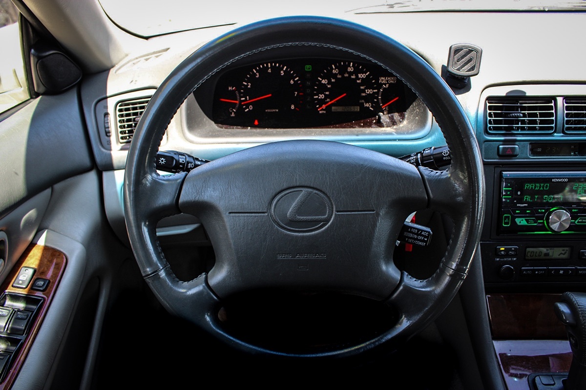 Sold 1999 Lexus ES 300 Luxury Sport Sdn in Montclair
