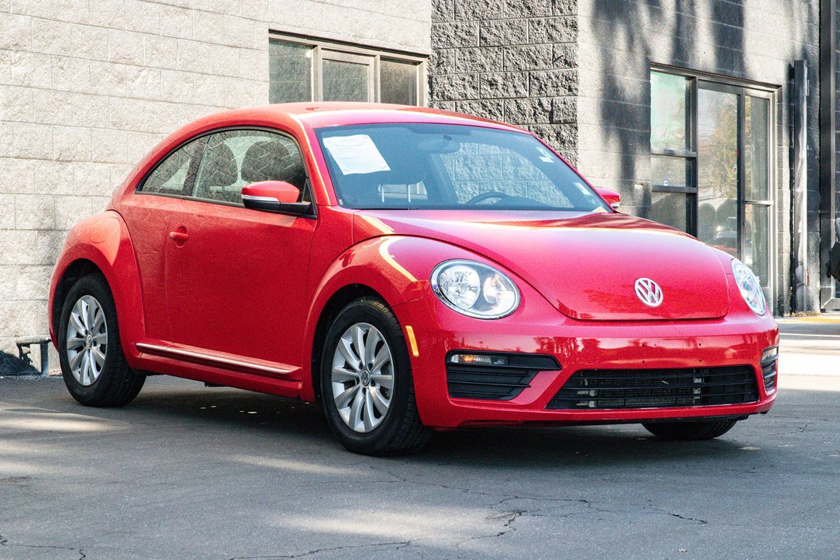 Sold 2019 Volkswagen Beetle S in Montclair