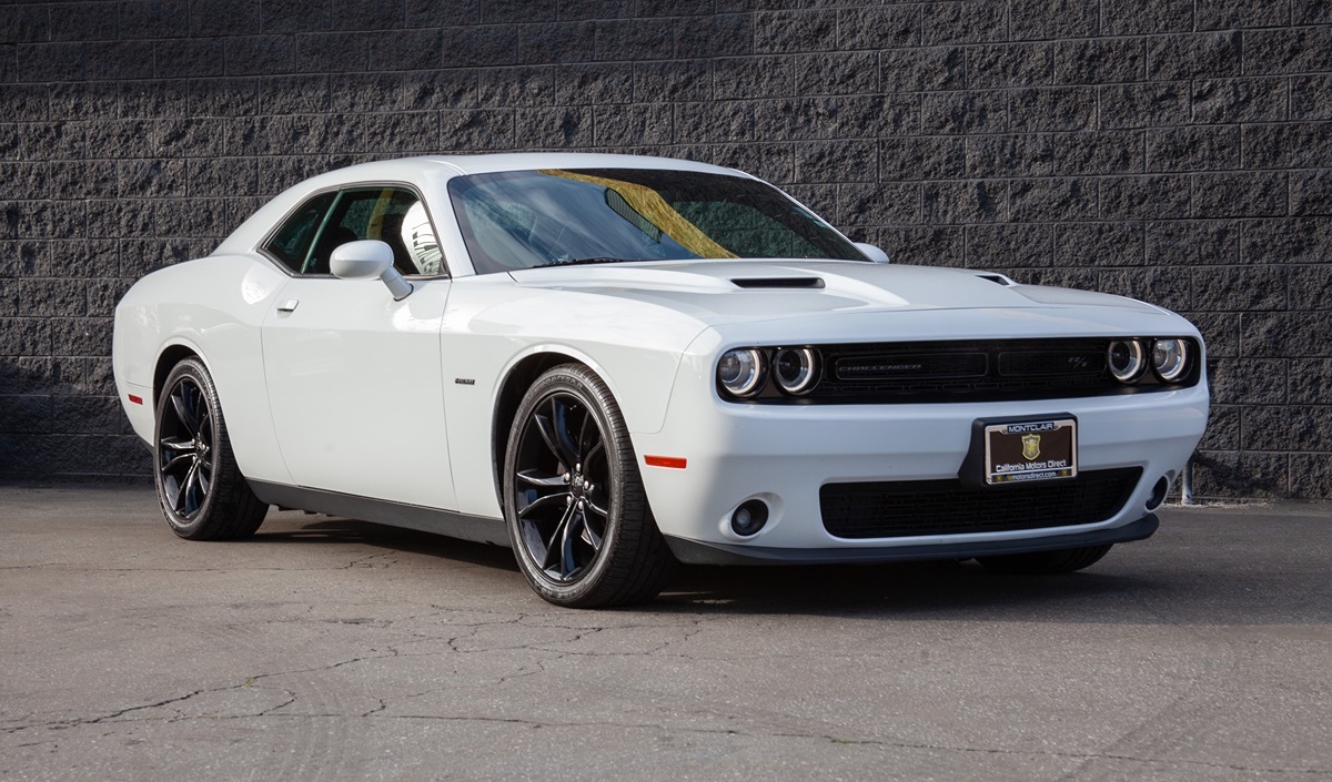 Sold 2016 Dodge Challenger R/T in Montclair