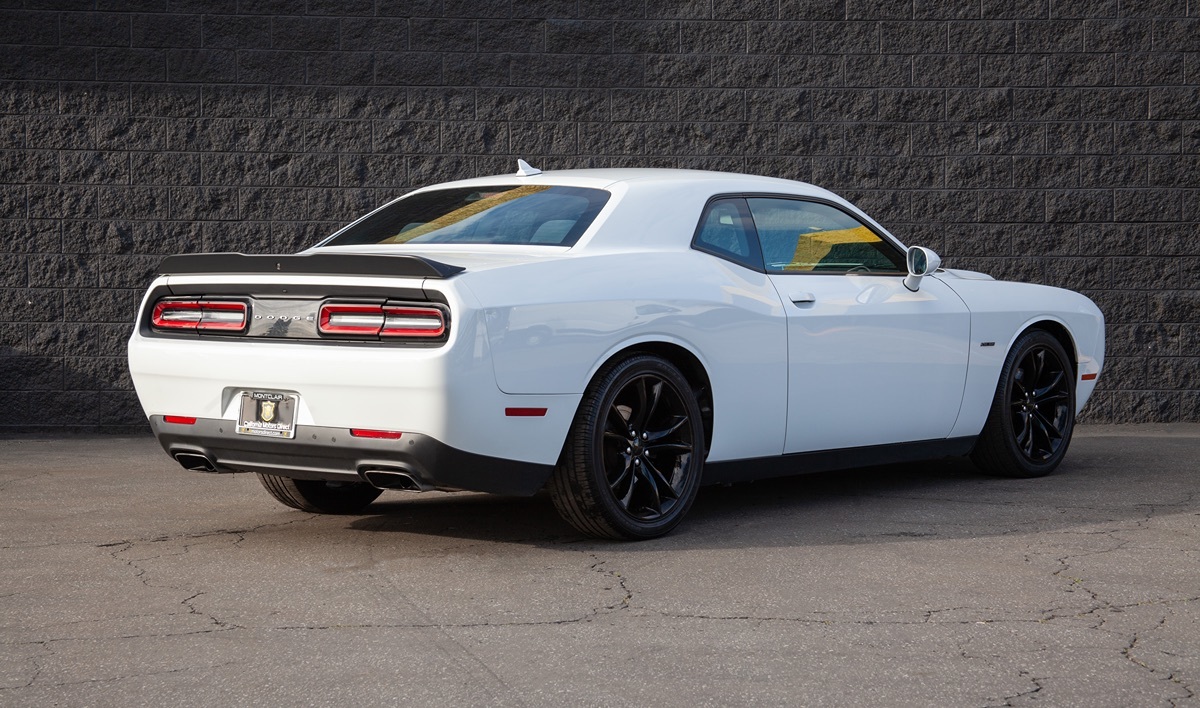 Sold 2016 Dodge Challenger R/T in Montclair