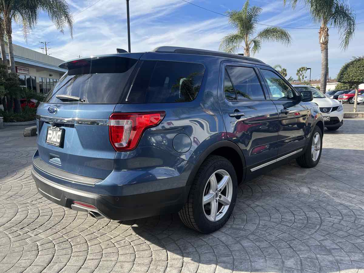 2018 Ford Explorer XLT - Photo 4