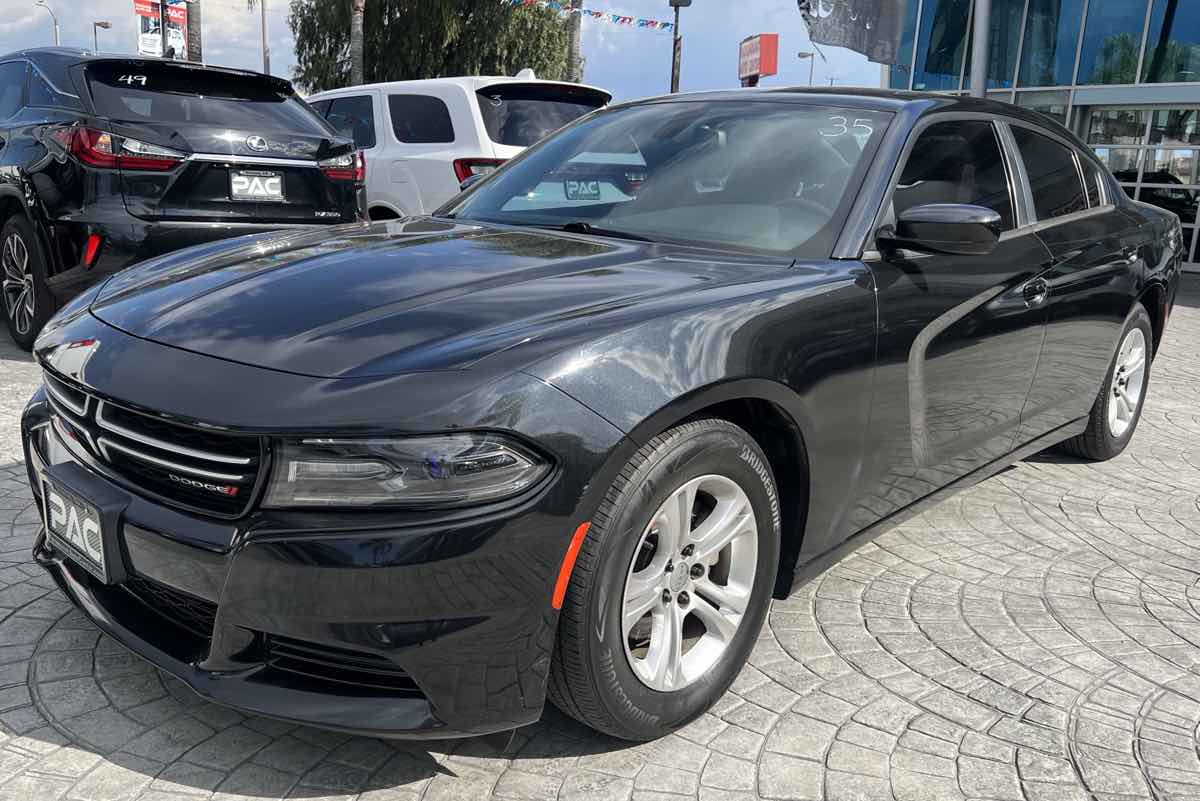 2015 Dodge Charger SE