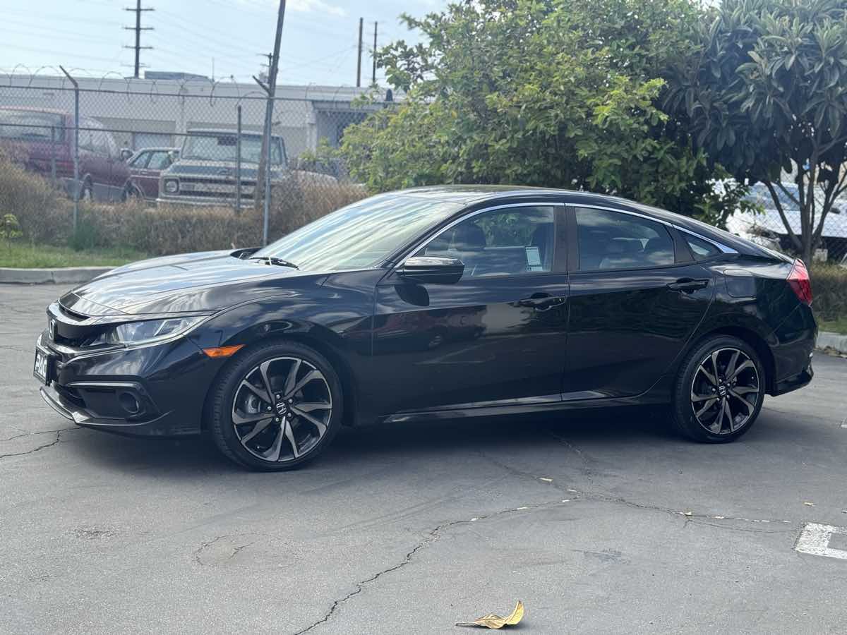 2021 Honda Civic Sport - Photo 2
