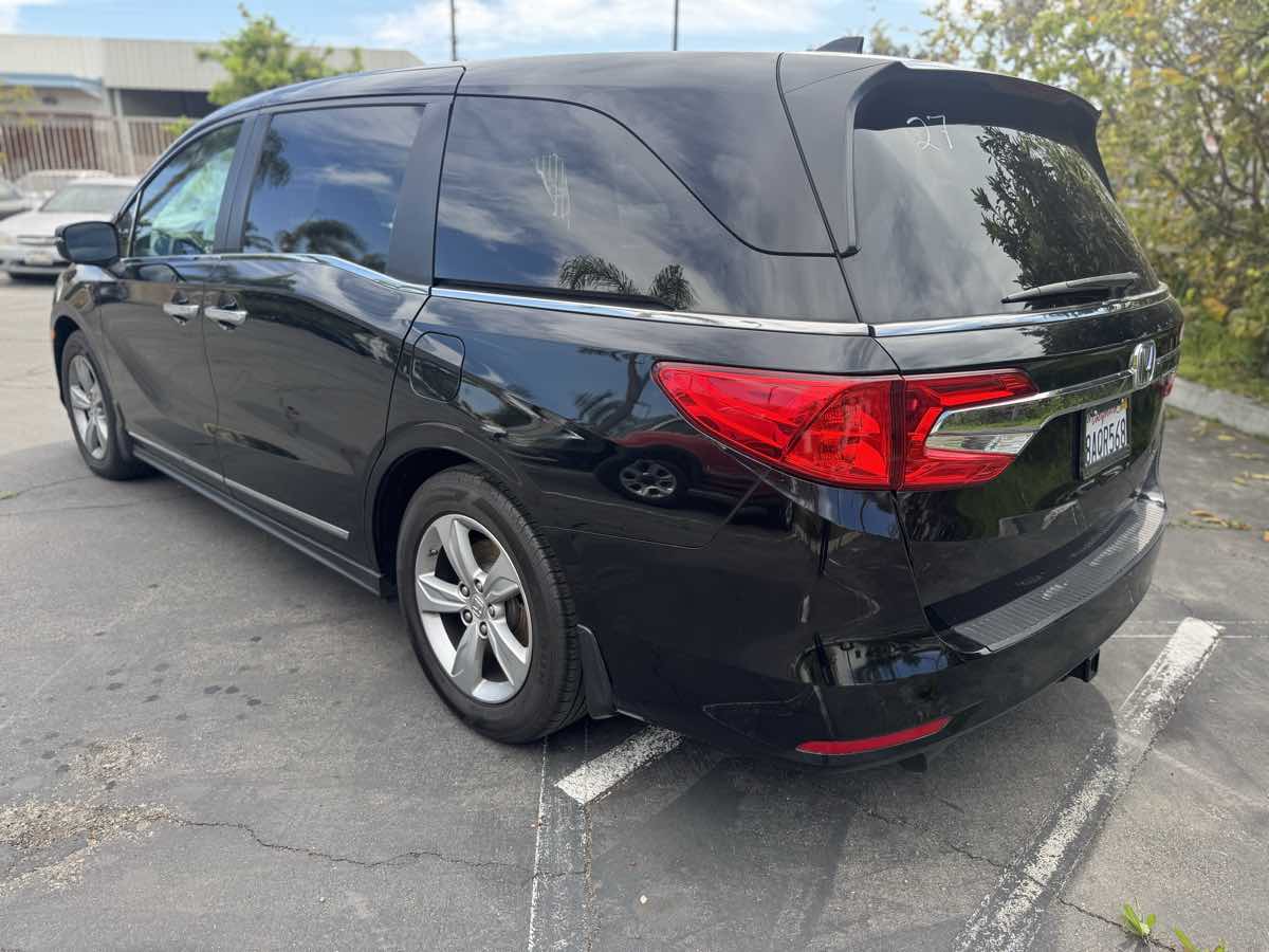 2018 Honda Odyssey EX-L - Photo 4