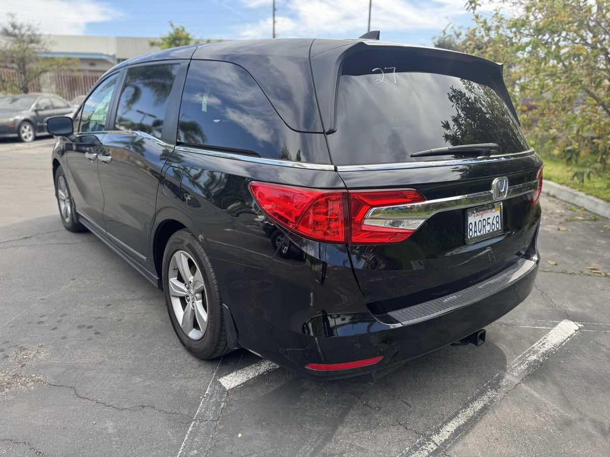 2018 Honda Odyssey EX-L - Photo 5