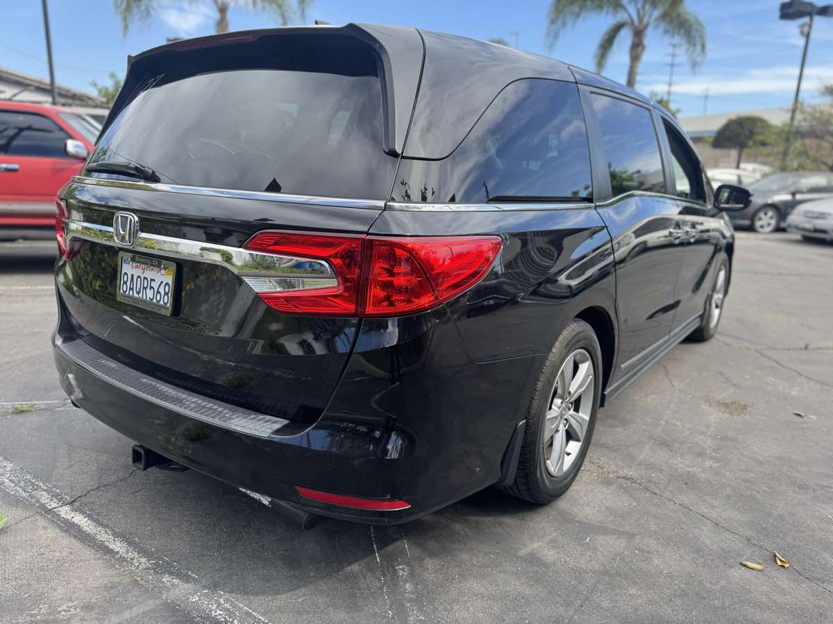 2018 Honda Odyssey EX-L - Photo 7