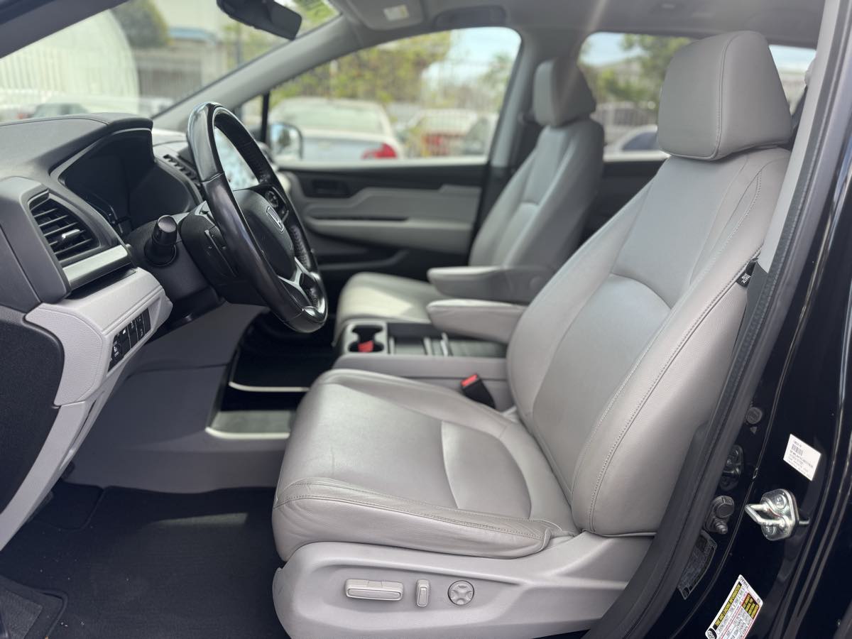 2018 Honda Odyssey EX-L - Photo 10