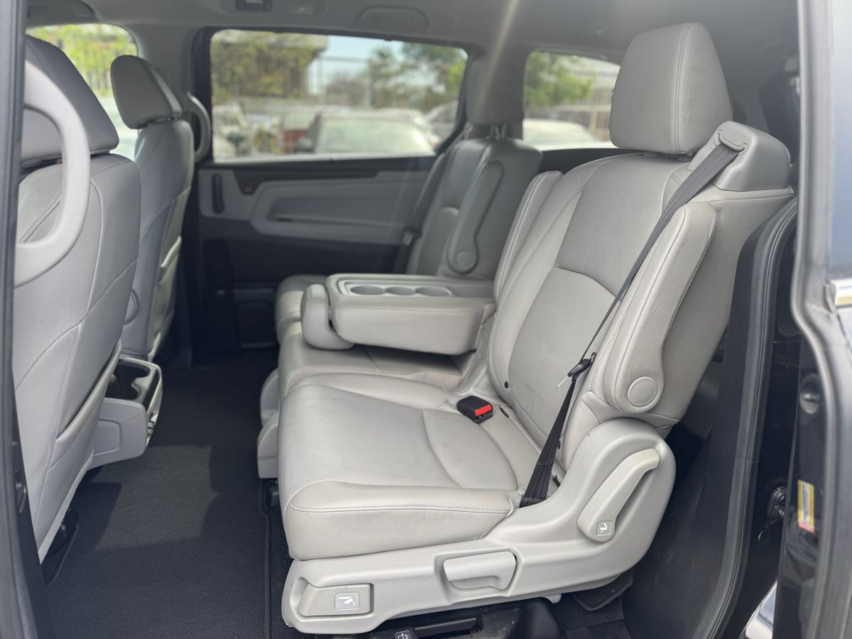 2018 Honda Odyssey EX-L - Photo 11