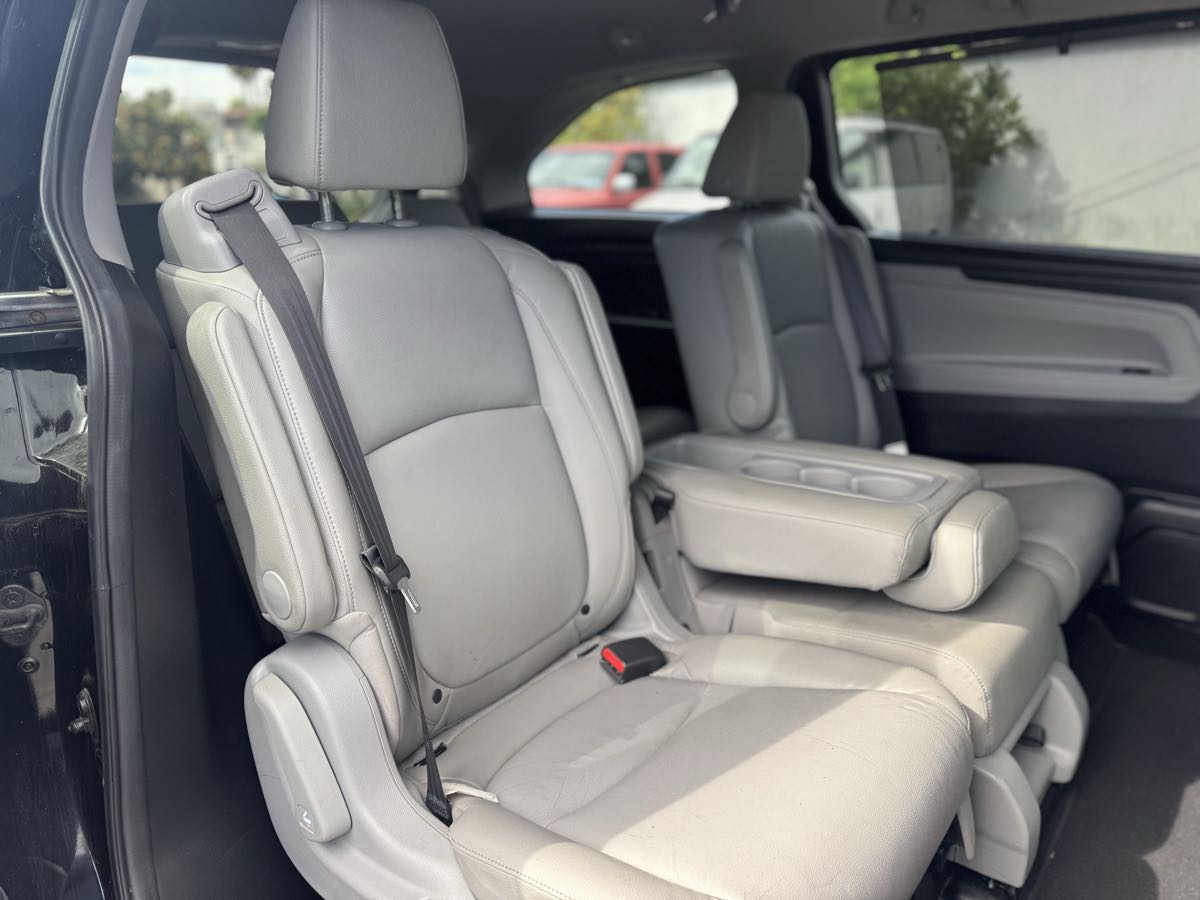 2018 Honda Odyssey EX-L - Photo 14