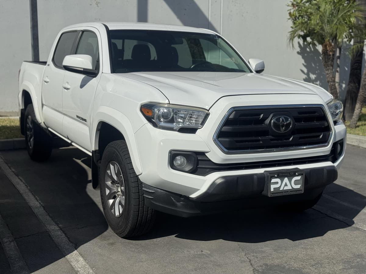 2018 Toyota Tacoma SR5 - Photo 4