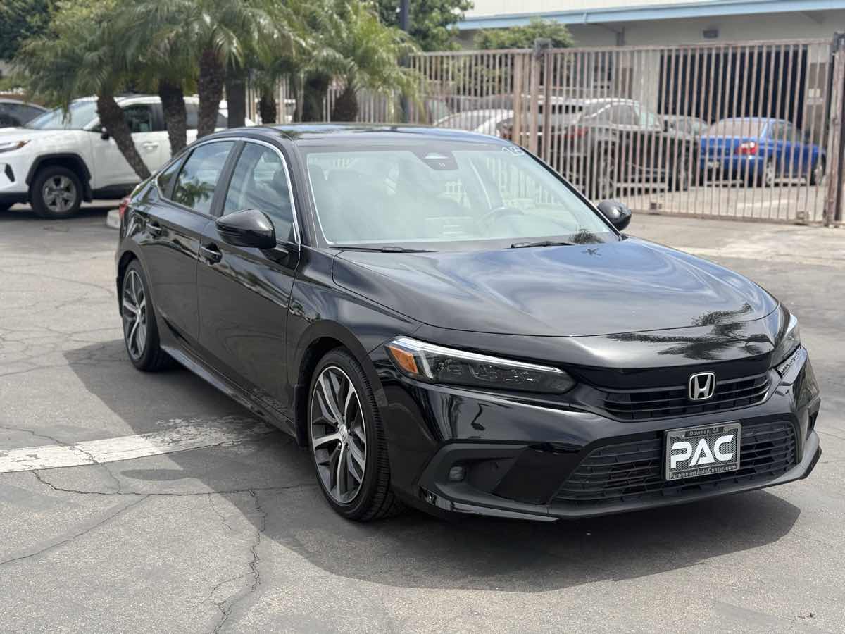 2022 Honda Civic Touring - Photo 3