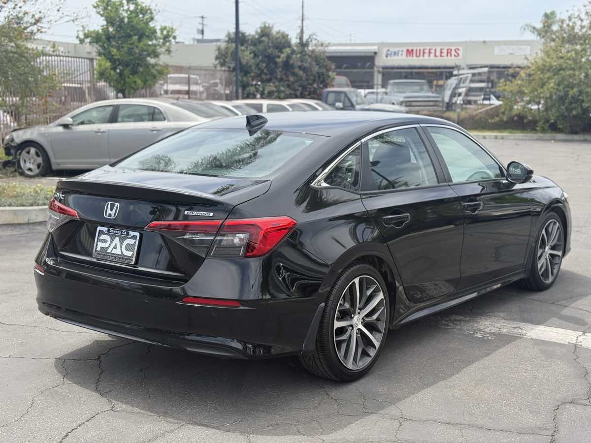 2022 Honda Civic Touring - Photo 5