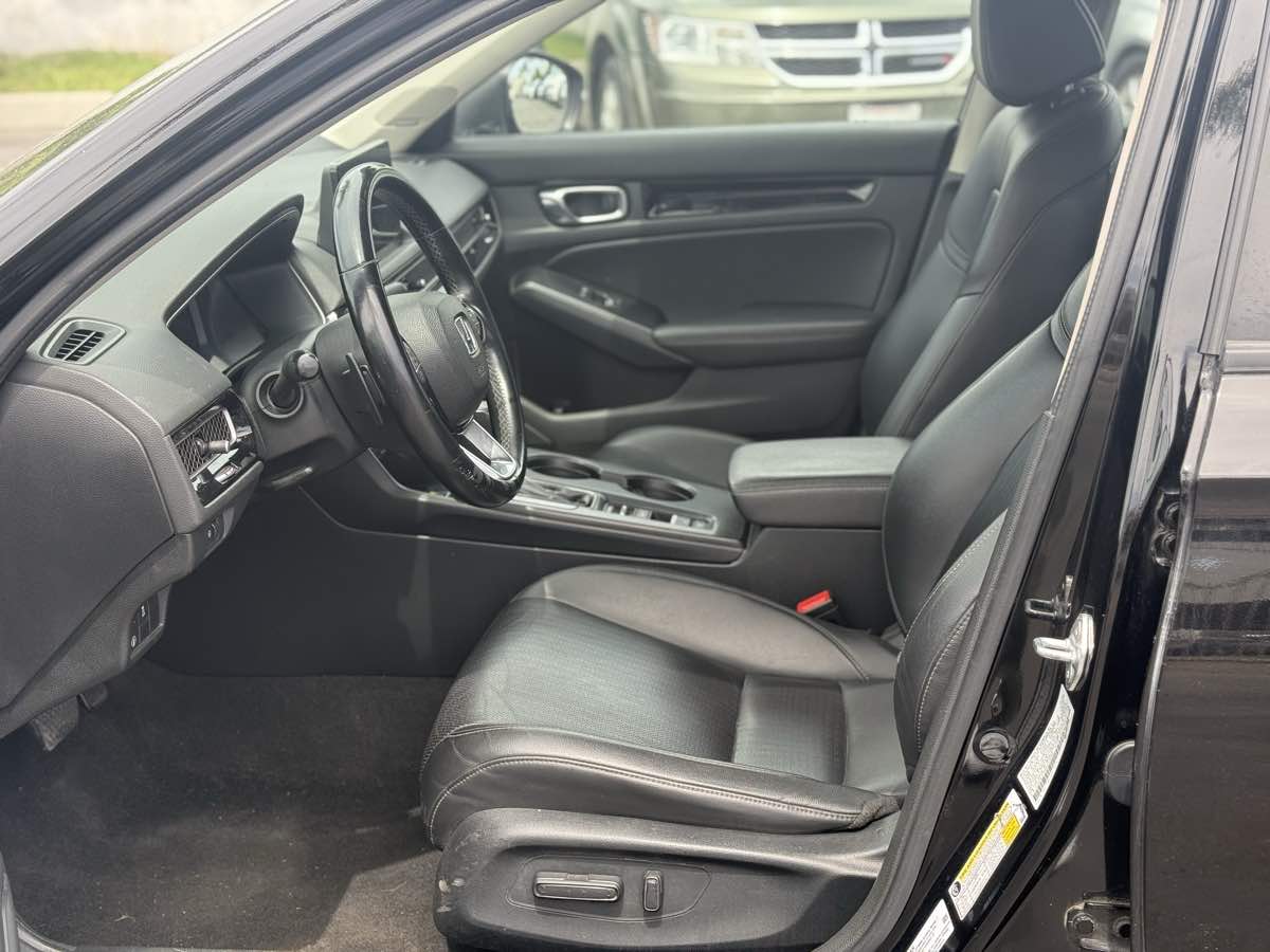 2022 Honda Civic Touring - Photo 12