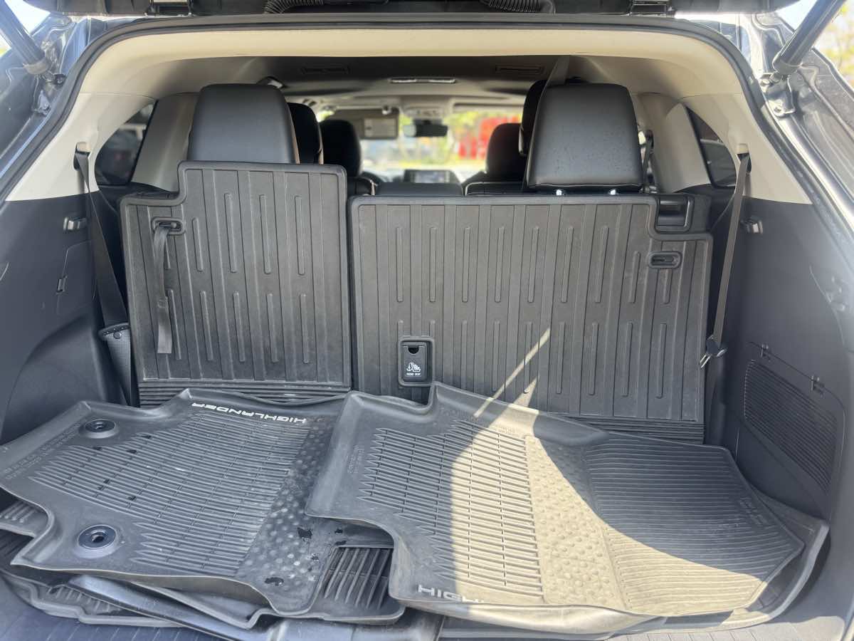2020 Toyota Highlander XLE - Photo 11