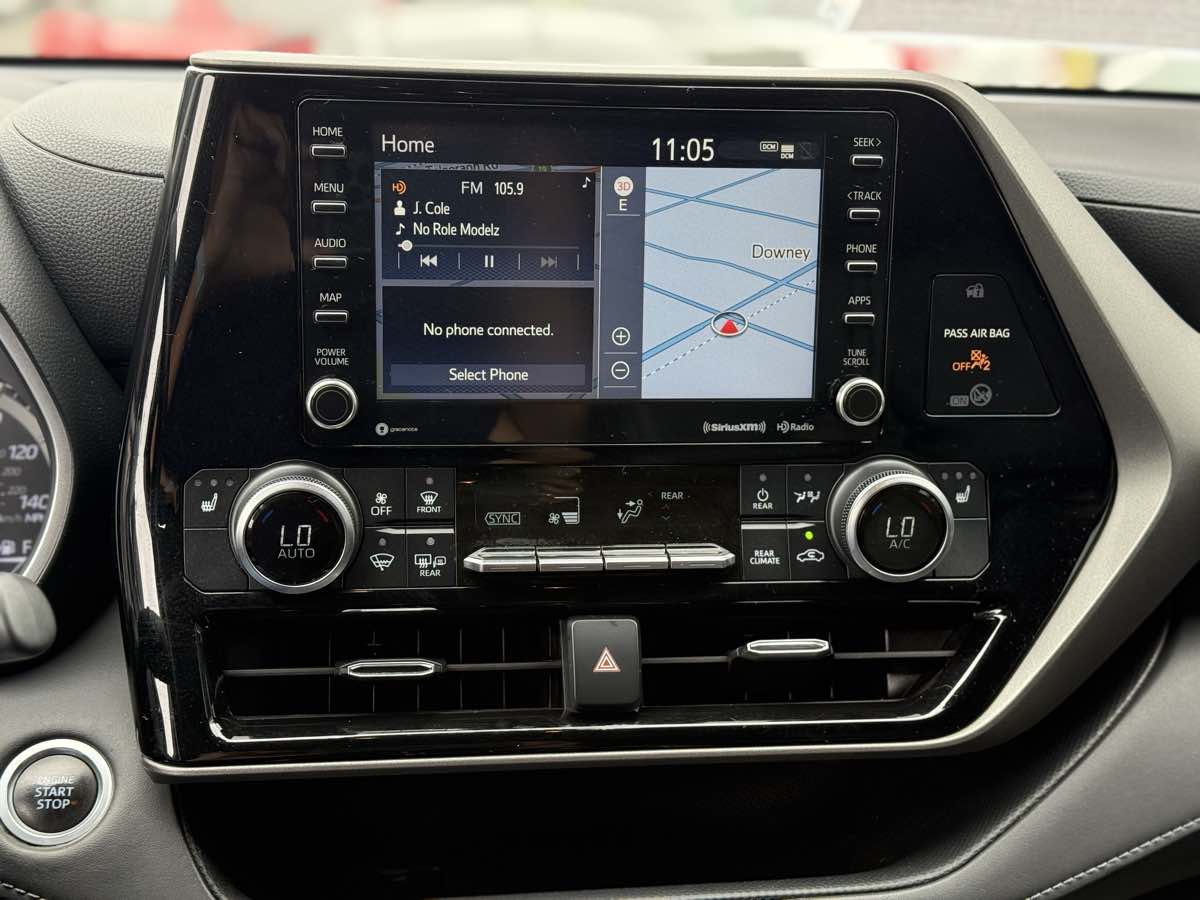 2020 Toyota Highlander XLE - Photo 15