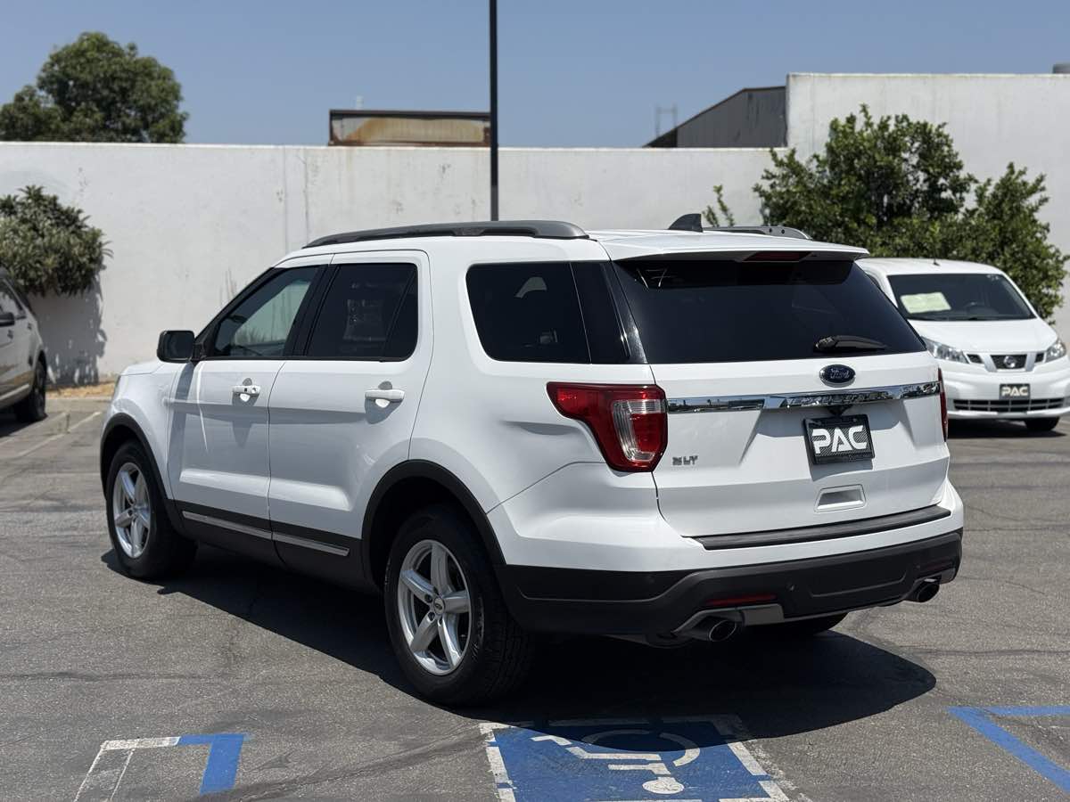 2018 Ford Explorer XLT - Photo 13