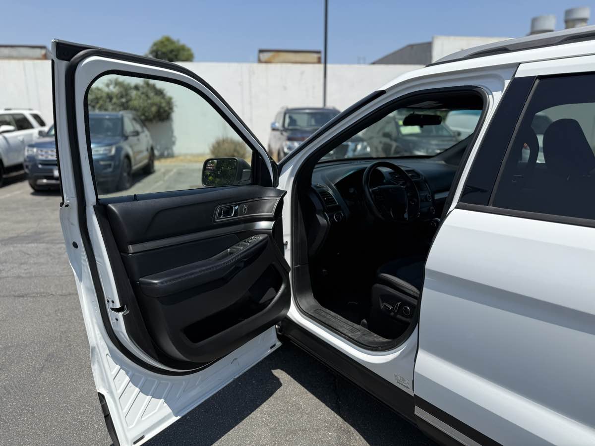 2018 Ford Explorer XLT - Photo 16