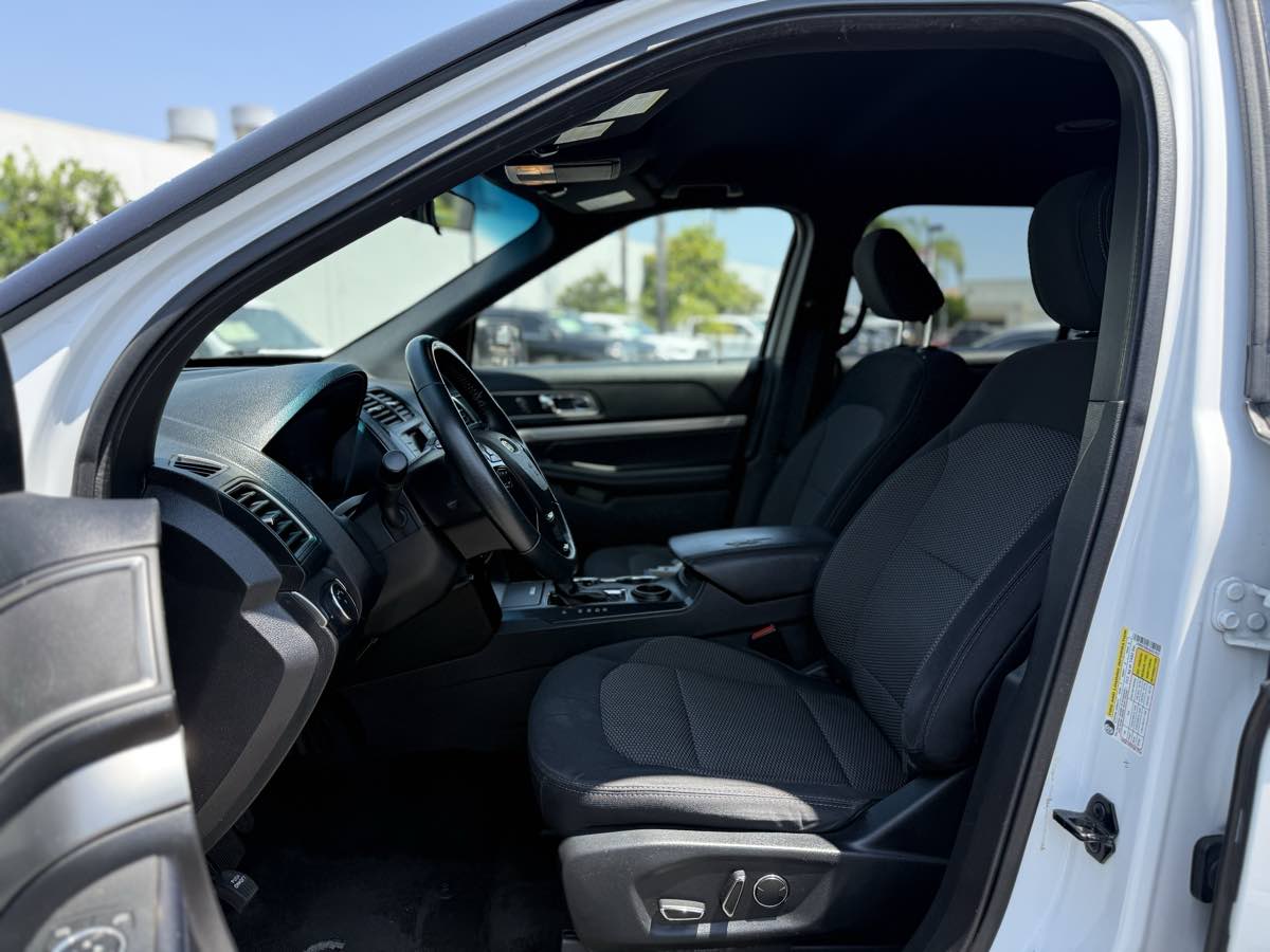 2018 Ford Explorer XLT - Photo 31