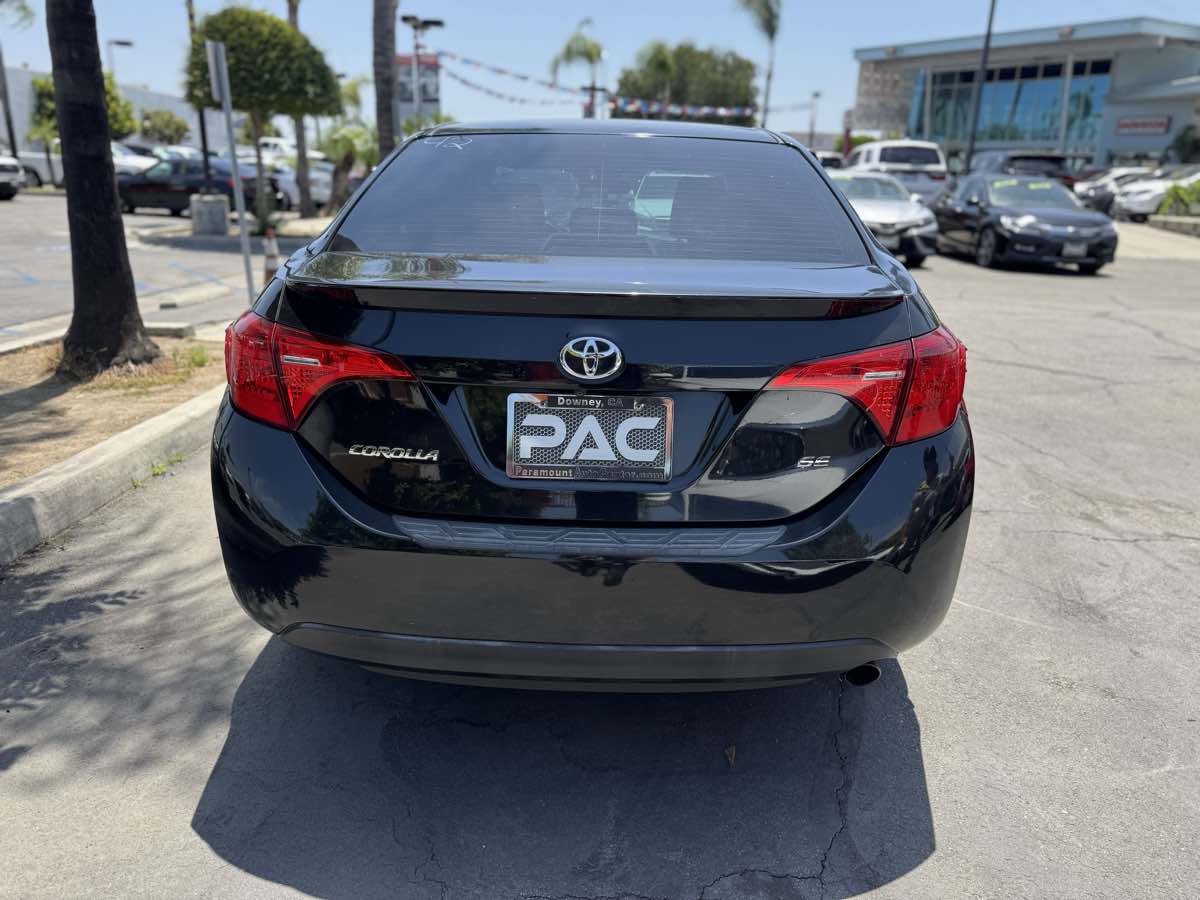 2017 Toyota Corolla SE - Photo 4