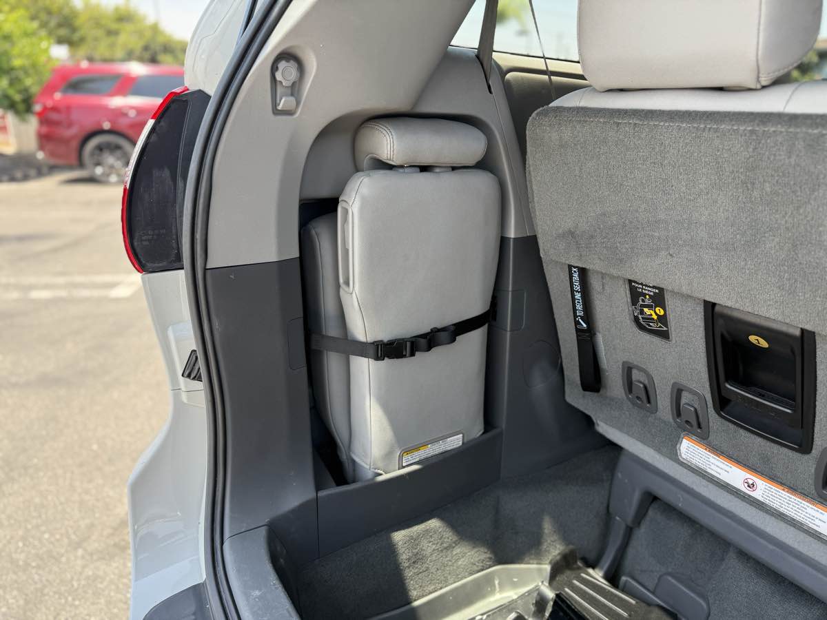 2017 Toyota Sienna XLE Premium - Photo 8