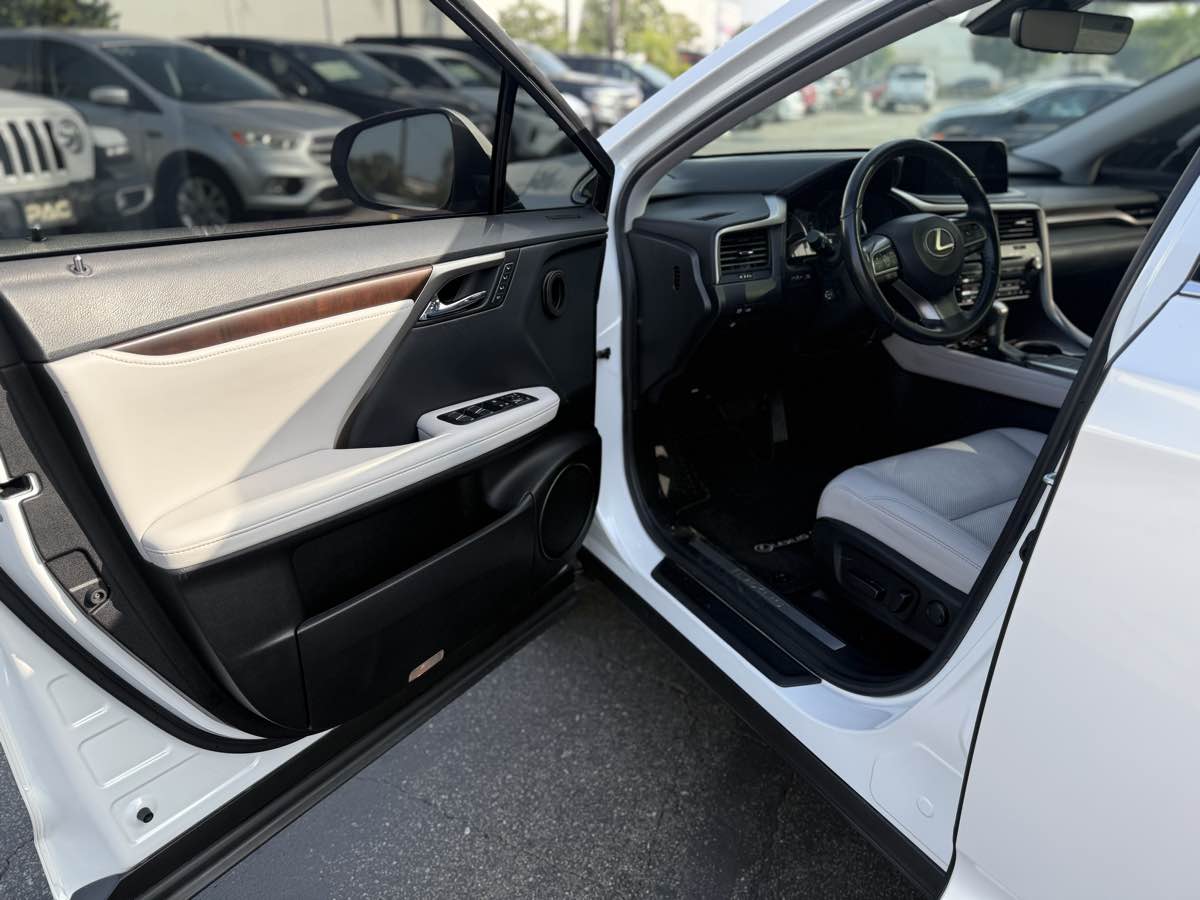2022 Lexus RX 350 - Photo 13