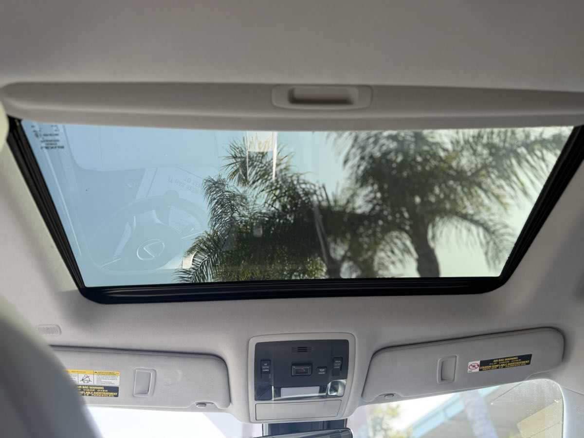 2022 Lexus RX 350 - Photo 22