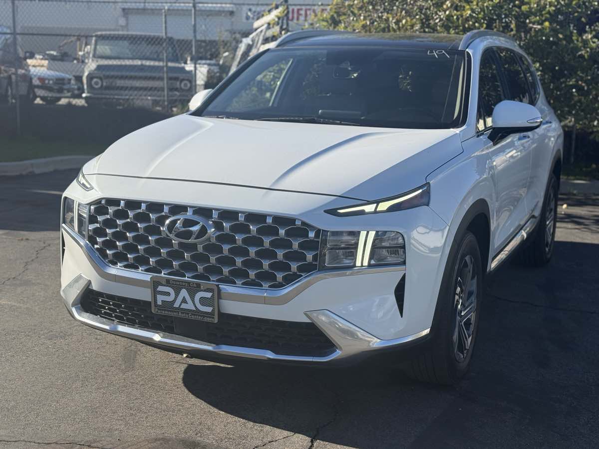 2022 Hyundai Santa Fe SEL 2.5's photo