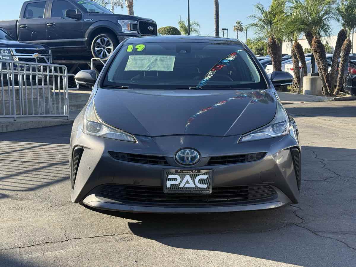 Toyota Prius photo 2