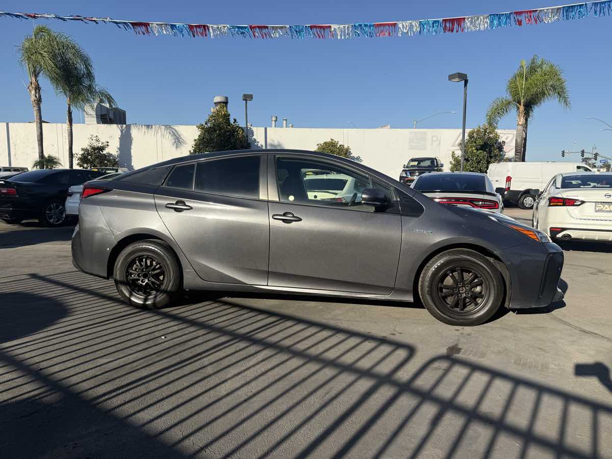 Toyota Prius photo 4