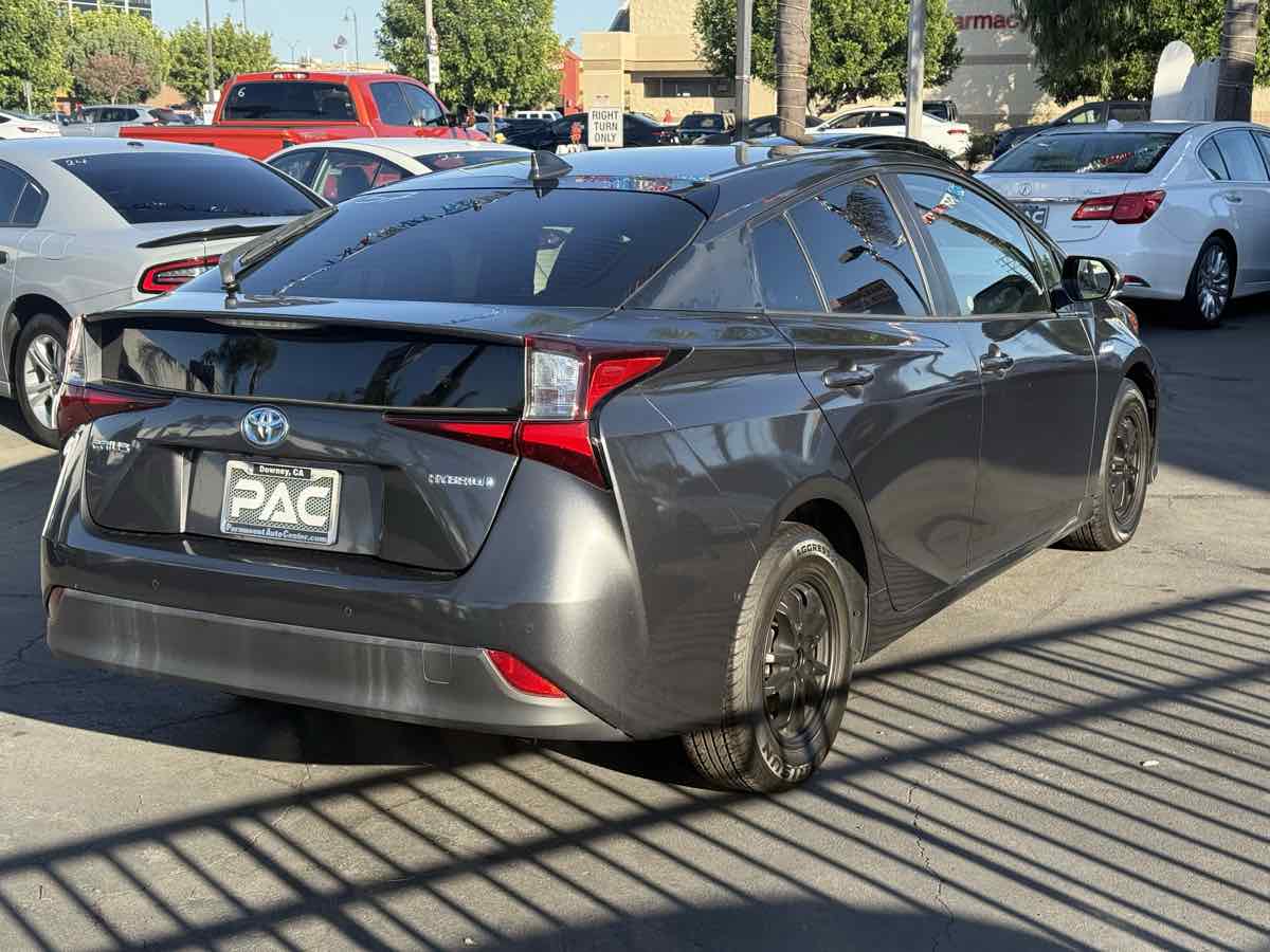 Toyota Prius photo 5