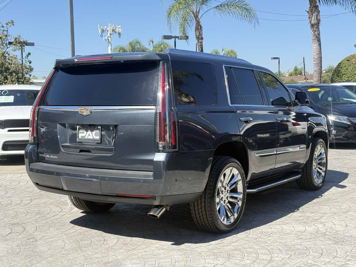 Cadillac Escalade photo 5