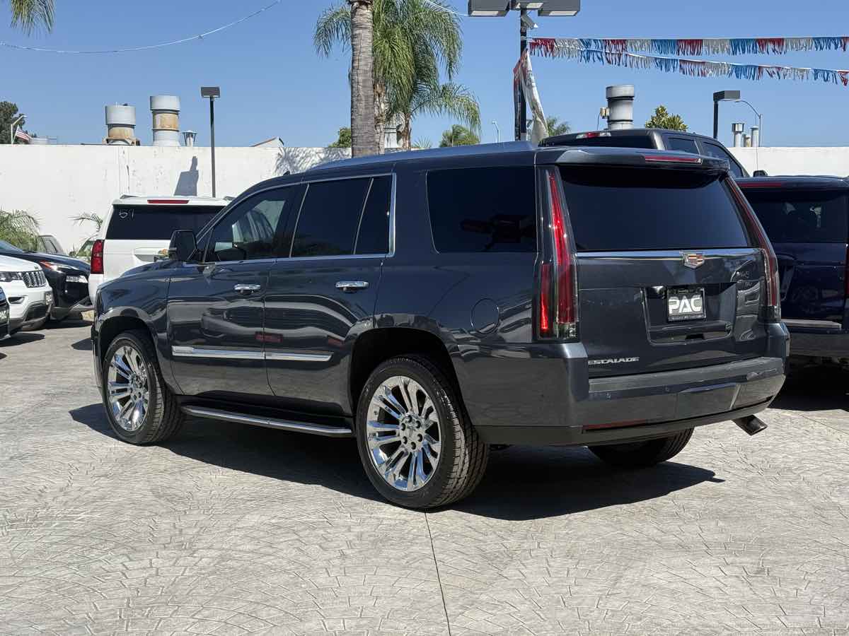 Cadillac Escalade photo 7