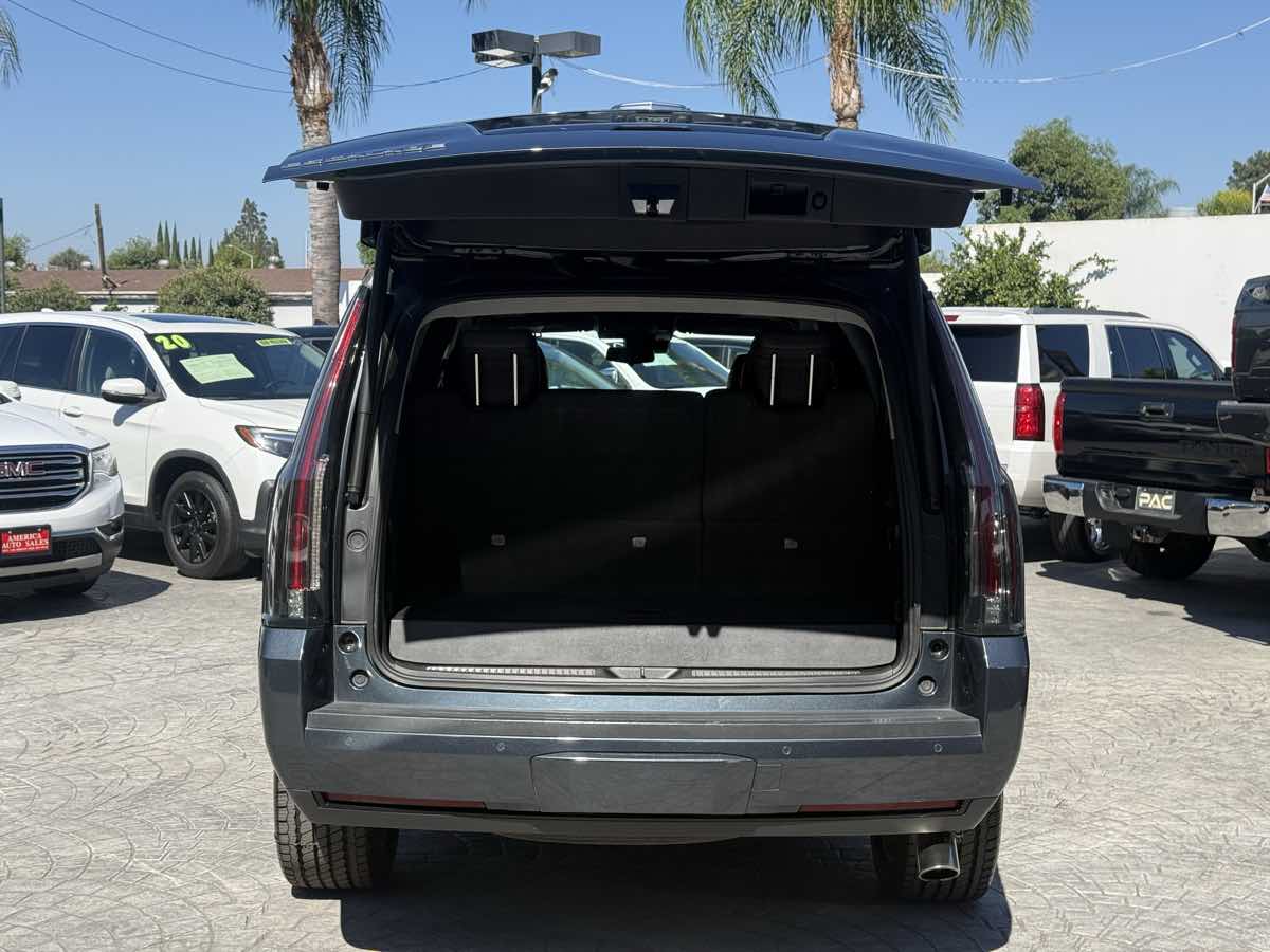 Cadillac Escalade photo 9