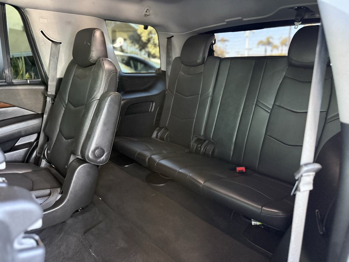 Cadillac Escalade photo 14