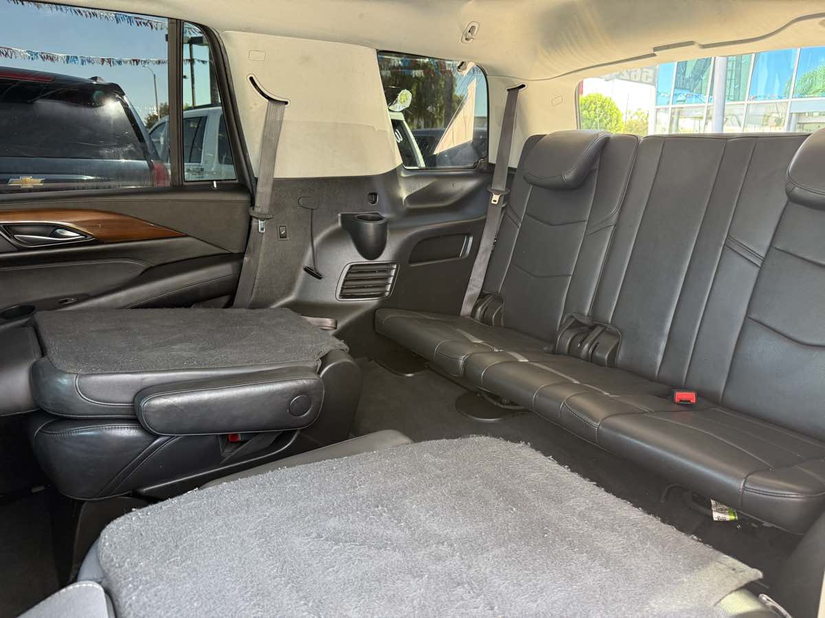 Cadillac Escalade photo 23