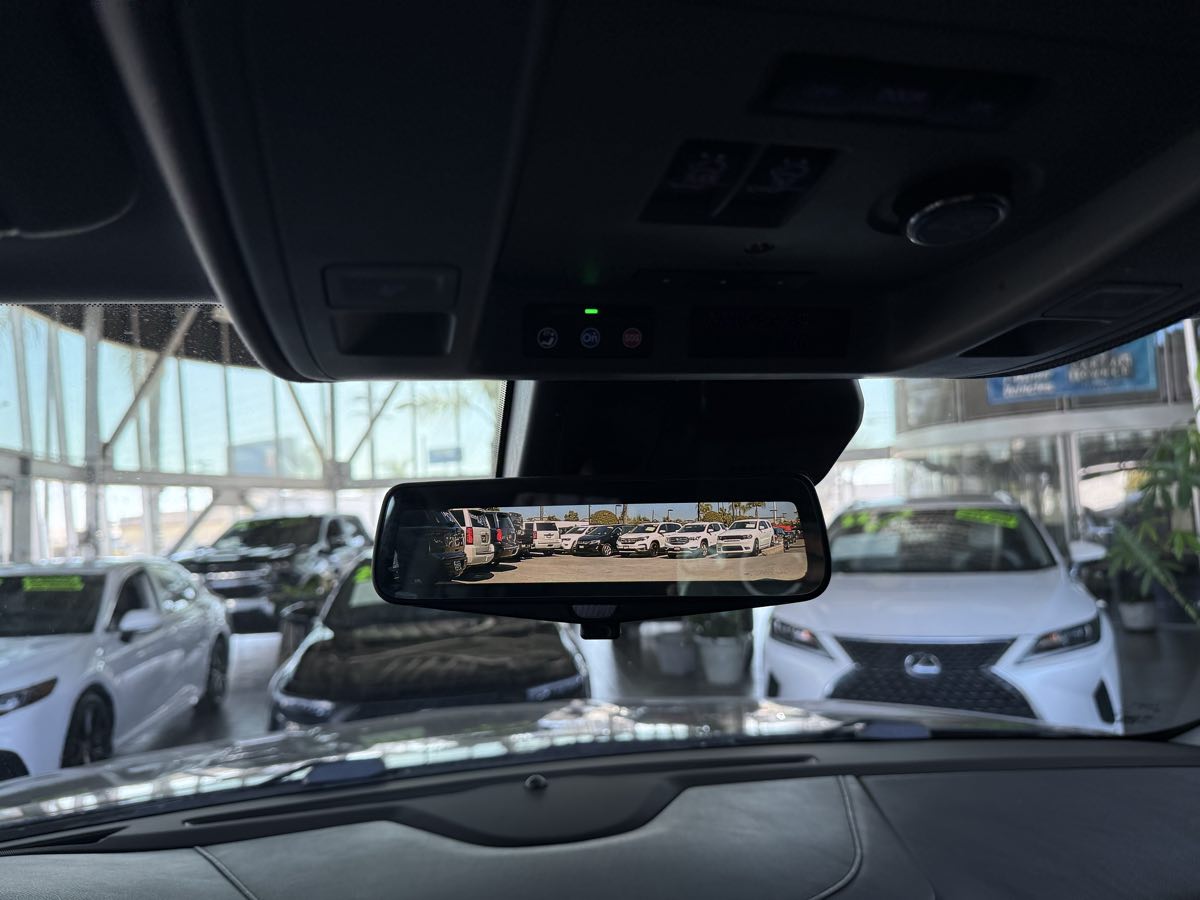 Cadillac Escalade photo 26