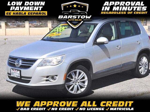 2011 Volkswagen Tiguan SE w/Sunroof & Navi