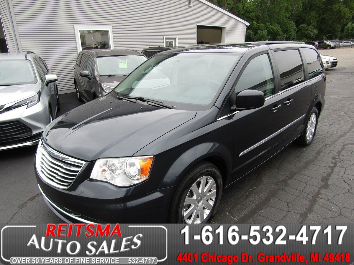 2014 Chrysler Town & Country Touring