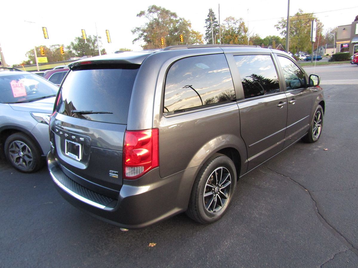 2017 Dodge Grand Caravan GT 3