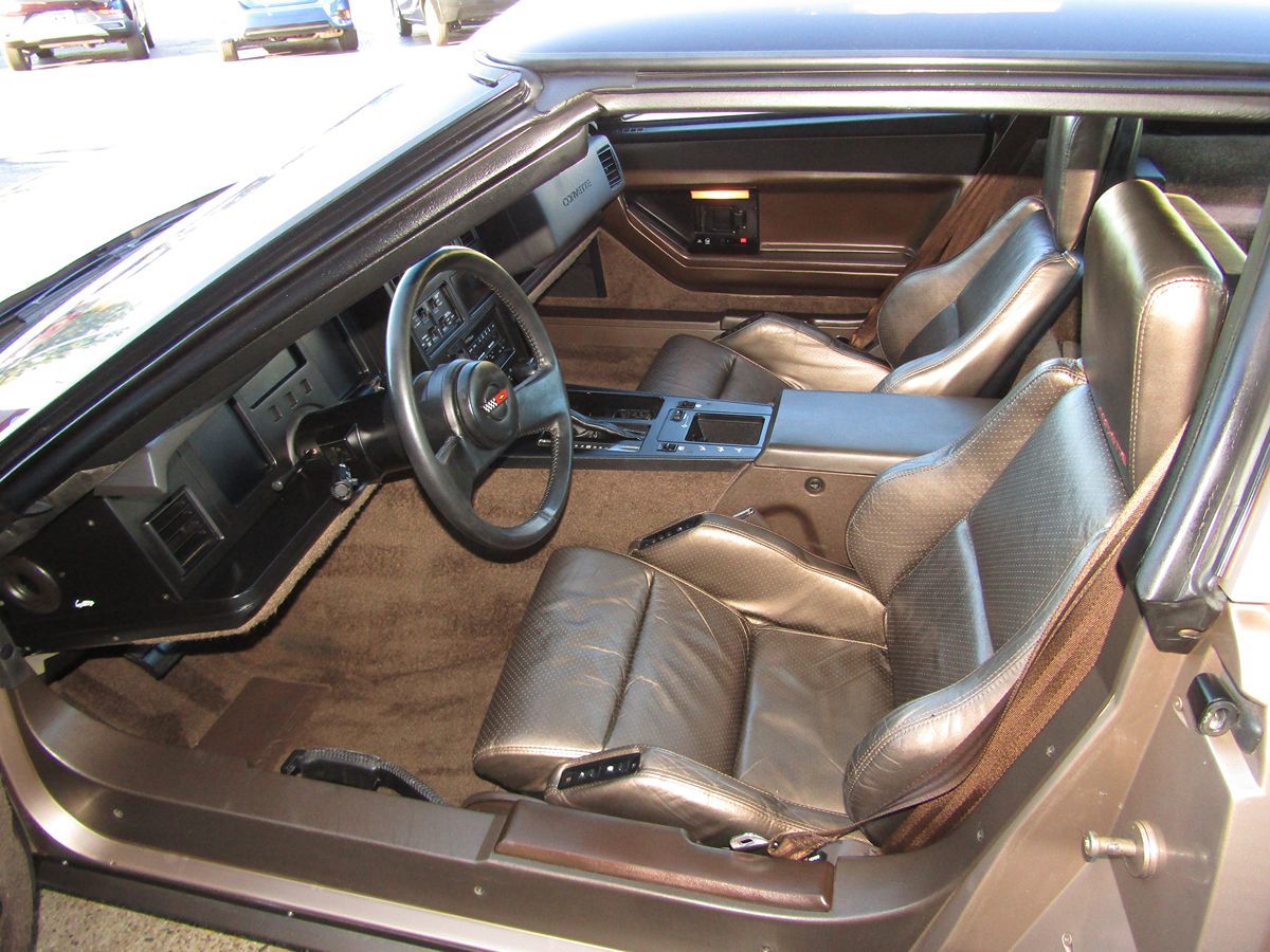 1985 Chevrolet Corvette  4