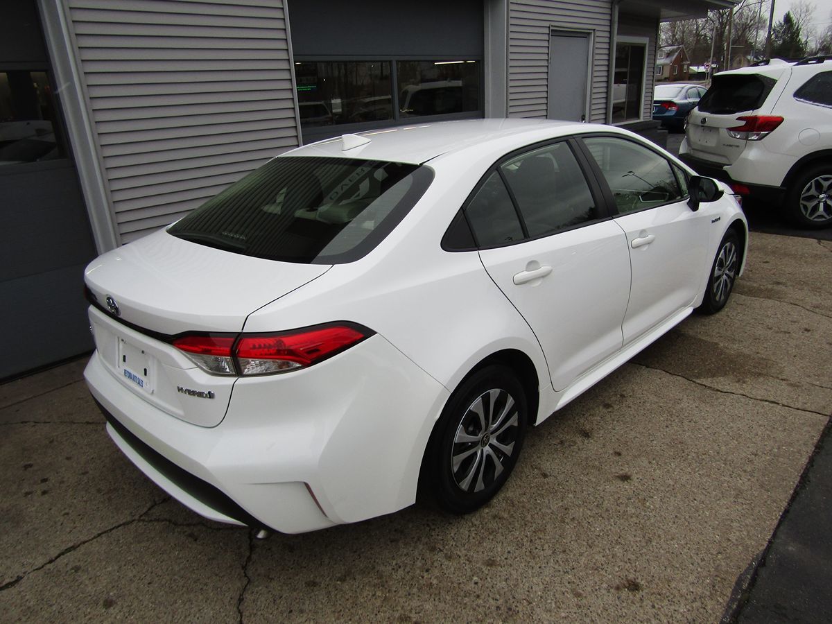 2020 Toyota Corolla Hybrid LE 3