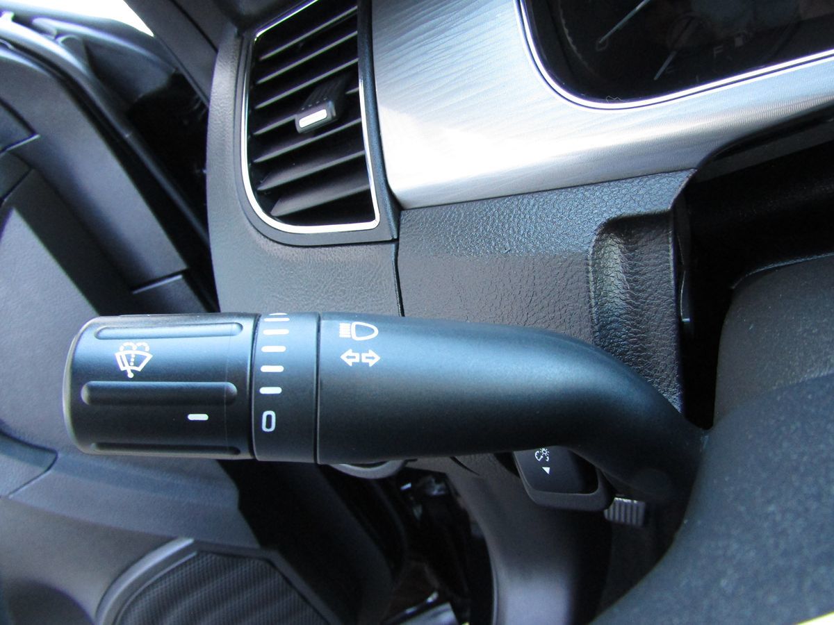 2017 Ford Taurus SEL - Photo 9