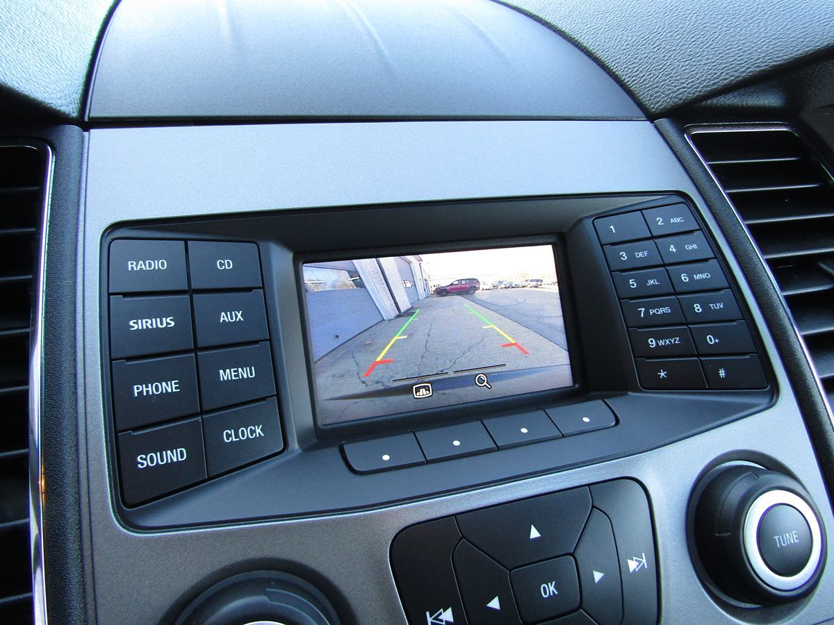 2017 Ford Taurus SEL - Photo 13