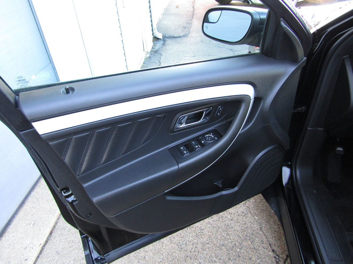 2017 Ford Taurus SEL - Photo 30