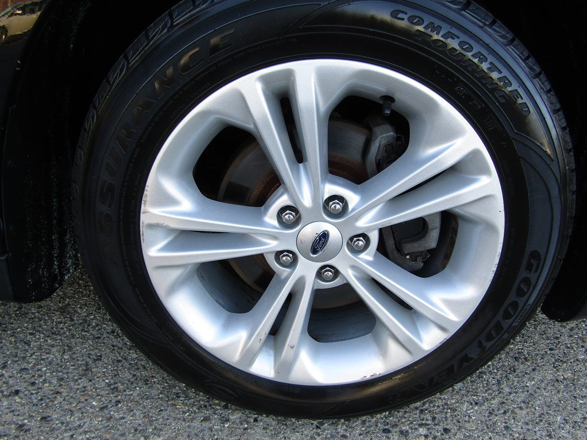 2017 Ford Taurus SEL - Photo 39