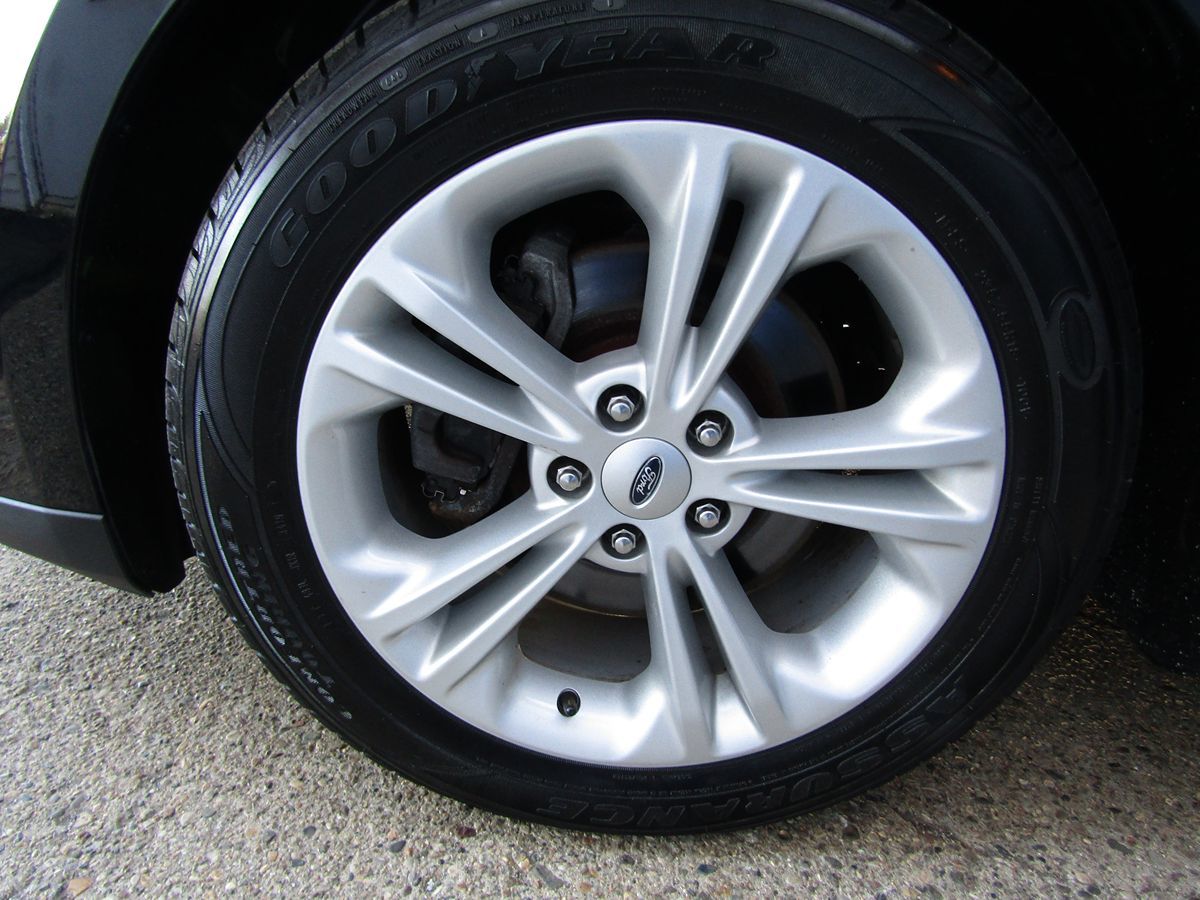 2017 Ford Taurus SEL - Photo 40